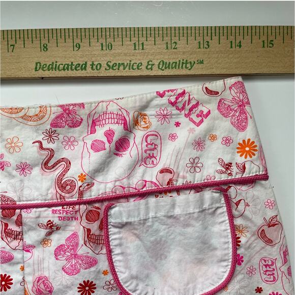 Y2K 'Fine' Mini Skirt Size Small Pink Graffiti Skulls Butterflies - Picture 7 of 9